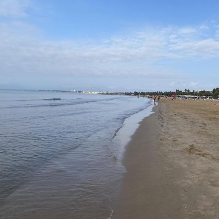 Apartamento Con Piscina En 1ª Linea De Playa En Salou Esterno foto