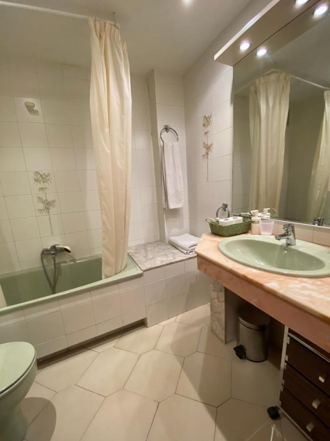 Apartamento Con Piscina En 1ª Linea De Playa En Salou Esterno foto